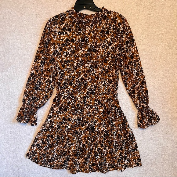 Women’s Drop Waist Mini Dress Size Medium Long Sleeve Animal Print Mock Neck - Picture 3 of 10